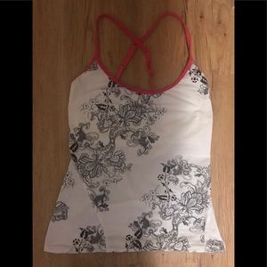 Lulu lemon light top with built in bra elastic.